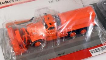 2 darab Legendás teherautók makett, Csepel D 452 és ZIL 157 bontatlan csomagolásban