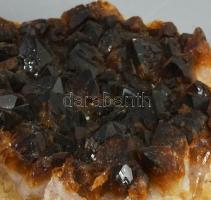 Doboznyi sokdarabos vegyes ásvány tétel, jó darabokkal, átnézésre érdemes!