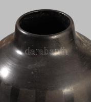 2 db fekete mázas kerámia váza. Jelzett, hibátlanok 20 cm, 16 cm