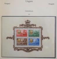Magyar gyűjtemény a Krajcárosoktól 1998-ig 9 db KABE ill. Abria előnyomott albumban és 1 Abria nagy ...
