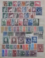 Hagyatékból származó, többpéldányos osztrák anyag 9 db kisebb-nagyobb berakóban és albumban, hullámk...