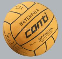 Magyar (többszörös) olimpiai bajnok vízilabdázók által aláírt vízilabda: Kásás Tamás, Benedek Tibor, Kiss Gergely, Gergely István, Steinmetz Barnabás, Varga, stb 8 db névvel.  Water polo signed by Hungarian (multiple) Olympic champion water polo players: Tamás Kásás, Tibor Benedek, Gergely Kiss, István Gergely, Barnabás Steinmetz, Varga, etc. 8 pieces with names