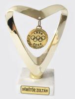 A Magyar Olimpiai Szövetség díja Dömötör Zoltán (1935-2019) olimpiai bajnok vízilabdázó, úszó, edző ...