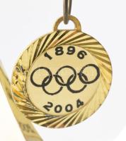 A Magyar Olimpiai Szövetség díja Dömötör Zoltán (1935-2019) olimpiai bajnok vízilabdázó, úszó, edző ...