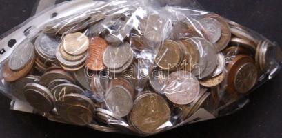 1kg vegyes világ tétel T:vegyes