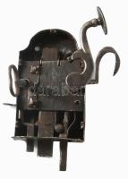 Kapuzár kulccsal. 19. sz., magyar, vas, 23x18 cm