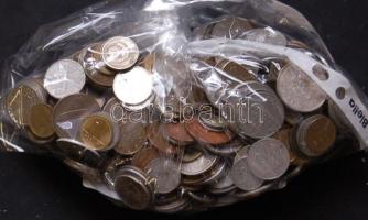 1kg vegyes világ tétel T:vegyes