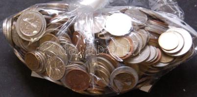 1kg vegyes világ tétel T:vegyes