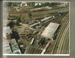 Budapest Plein Air. (Tímár Péter fotóművész légifotó-albuma.) [Dedikált.]
Budapest, (1998). (Intera...