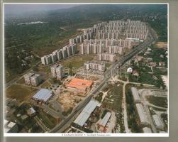 Budapest Plein Air. (Tímár Péter fotóművész légifotó-albuma.) [Dedikált.]
Budapest, (1998). (Intera...