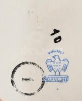 Aquincum fiát fésülő édesanya. Jelzett, talpánál kis anyahibával, m: 15,5 cm