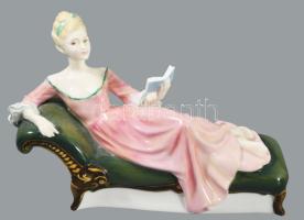 Royal Doulton RD NO 952245 Rekamién olvasó nő. Jelzett, hibátlan, 20x13 cm