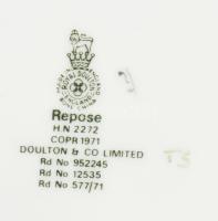 Royal Doulton RD NO 952245 Rekamién olvasó nő. Jelzett, hibátlan, 20x13 cm