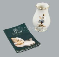 Zsolnay porcleán kis váza. Kézzel festett, jelzett, hibátlan 8 cm Eredeti dobozzal, leírással