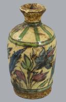 cca 19. sz. vége, Perzsa Qajar kerámia váza, jelzés nélkül, kopással, m: 15 cm