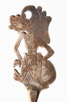 Ezüstözött wayang figurás díszítésű 5 darabos kanál készlet, díszdobozban