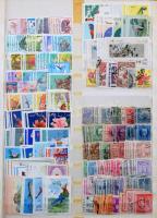 Japán, Kanada, Kuba, Mexikó, Szingapúr, Új-Zéland, USA stb., kb 13-15.000 db bélyeg régi 16 lapos na...