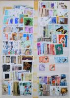 Japán, Kanada, Kuba, Mexikó, Szingapúr, Új-Zéland, USA stb., kb 13-15.000 db bélyeg régi 16 lapos na...