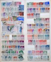 Írország, Jugoszlávia, Norvégia, Olaszország, Ausztria, Svájc stb. kb 8.000 db bélyeg 14 lapos nagy ...