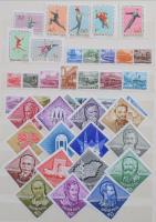 1950-1971 Magyar gyűjtemény sorokkal, kb 1962-től postatiszta, 20 lapos jó A/4 berakóban