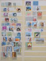 Irán, Izrael, Ausztrália, Dél-Amerika, Japán, India stb néhány ezer db bélyeg 3 db nagy berakóban