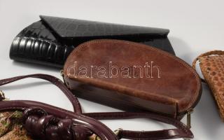 5 darab női kis táska, közte kígyóbőr darabbal