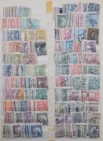 Csehszlovákia rendező 7 berakólapon, 3-4.000 db bélyeg