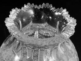 Ólomkristály váza, hibátlan, m: 15 cm