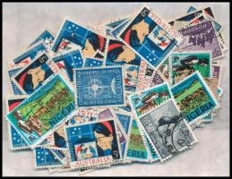 Vegyes külföldi bélyegek kis tasakban ömlesztve (főleg Ausztrália)