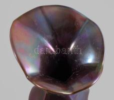 Zsolnay eozin mázas csigaváza, domináns lilás eozin színekkel, jelzett, minimális kopással, m: 11 cm