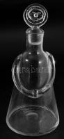 Boda Manufaktúra, Erik Höglund designer: "People Decanter". Jelzett, cca 1955, szájánál lepattanással, m: 31 cm