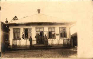 1915 Pechenizhyn, Peczenizyn; house with K.u.k. soldiers. photo