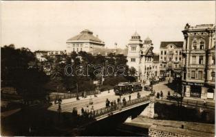 Bydgoszcz, Bromberg; Most Gdanski i Plac Teatralny / square, tram, shops