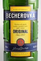 Becherovka, 0,7l, 2 pohárral, díszdobozban