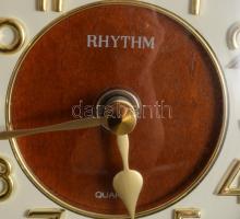 Rythim asztali kvarc óra. fa tokkal. 15x15 cm