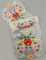 Kalocsai mintás hímzett terítő csipke 90x32 cm