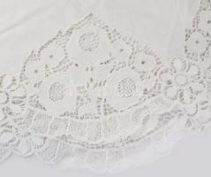 Kalocsai mintás hímzett asztal terítő csipke d: 160 cm
