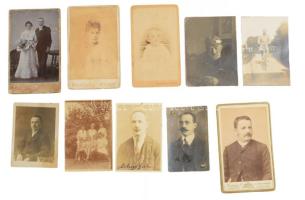 38 db vegyes keményhátú fotó, főként 10,5×6,5 cm