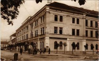 1931 Sepsiszentgyörgy, Sfantu Gheorghe; Liceul Reformat / Református gimnázium, Kisegítő takarékpénztár / Calvinist grammar school, savings bank (EB)