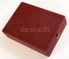 Misekönyv. Az esztendő 52 vasárnapján, a pirosbetűs ünnepeken és gyászmiséken, továbbá a Boldogságos...