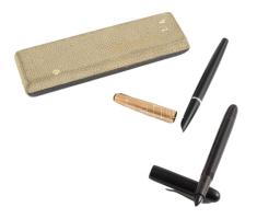 2 darab toll, közte Parker, tokban, tollvég bruttó 6,51g, "1/10 12ct R.Gold" jelzéssel (ro...