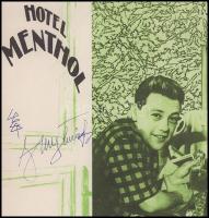 Fenyő Miklós (1947-2026) zenész, énekes, dalszerző autográf aláírása Hotel Menthol albumborítón