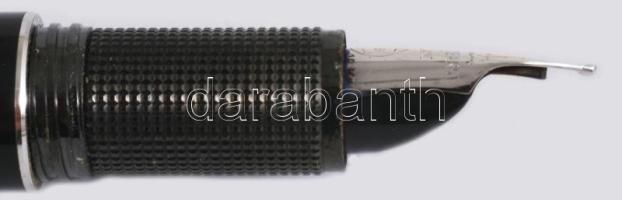 Montblanc Soulmakers Fountain Pen For 100 Years Starwalker töltőtoll, EN2534333 sorszámmal, h: 14 cm