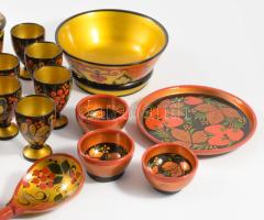 Orosz festett fa edénykék, kanalak, kis poharak, tálkák