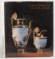 Russian Porcelain in the Hermitage Collection. [Orosz porcelánok az Ermitázs gyűjteményében.] Leningrad, 1973, Aurora. Gazdag képanyaggal illusztrálva. Angol és orosz nyelven. Kiadói egészvászon-kötés, kissé viseltes kiadói papír védőborítóban. / In English and Russian language. Hardcover, with sightly worn dust jacket.