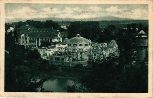 1929 Pöstyén, Piestany; látkép a Rádium hegyről, fürdő, víztorony / Pohlad z Radiumového vrchu / general view, spa, water tower (kis szakadás / small tear)