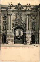 Budapest I. Kapu a várudvarra. Taussig Arthur 3038. (EK)