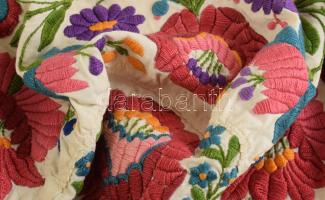 cca 1880-1900 Kalocsai mintás hímzett fejfedő