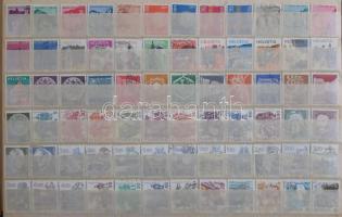 Kb 2.500 klf 10-es berakólapokon, 5 mappában, benne német, lengyel, japán, finn stb