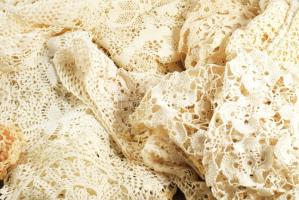 Doboznyi vegyes csipketerítő tétel, nagyobbak is